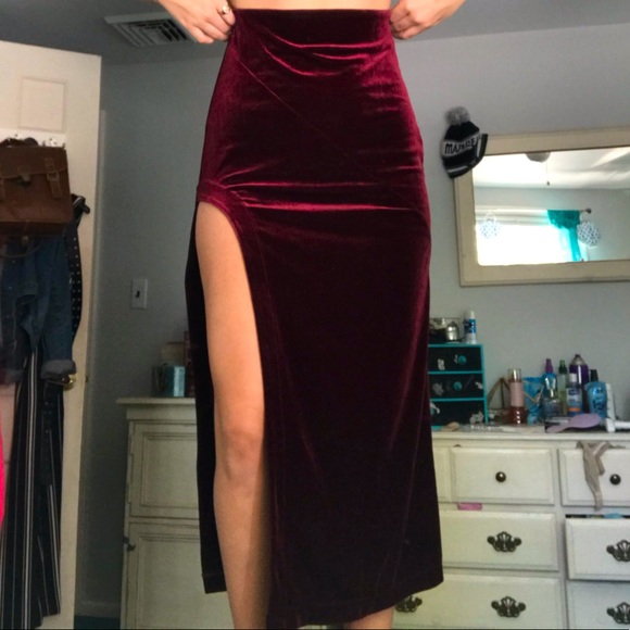 Forever 21 Dresses & Skirts - Velvet thigh slit midi/maxi skirt
